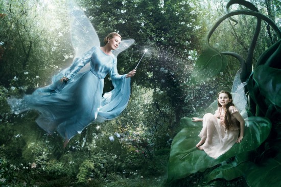 Blue-Fairy-Julie-Andrews-Abigail-Breslin-550x366